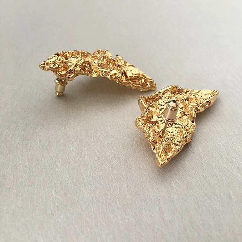 

French simple modeling Earrings women's geometric irregularity temperament minority luxury high-level wrinkled Earrings