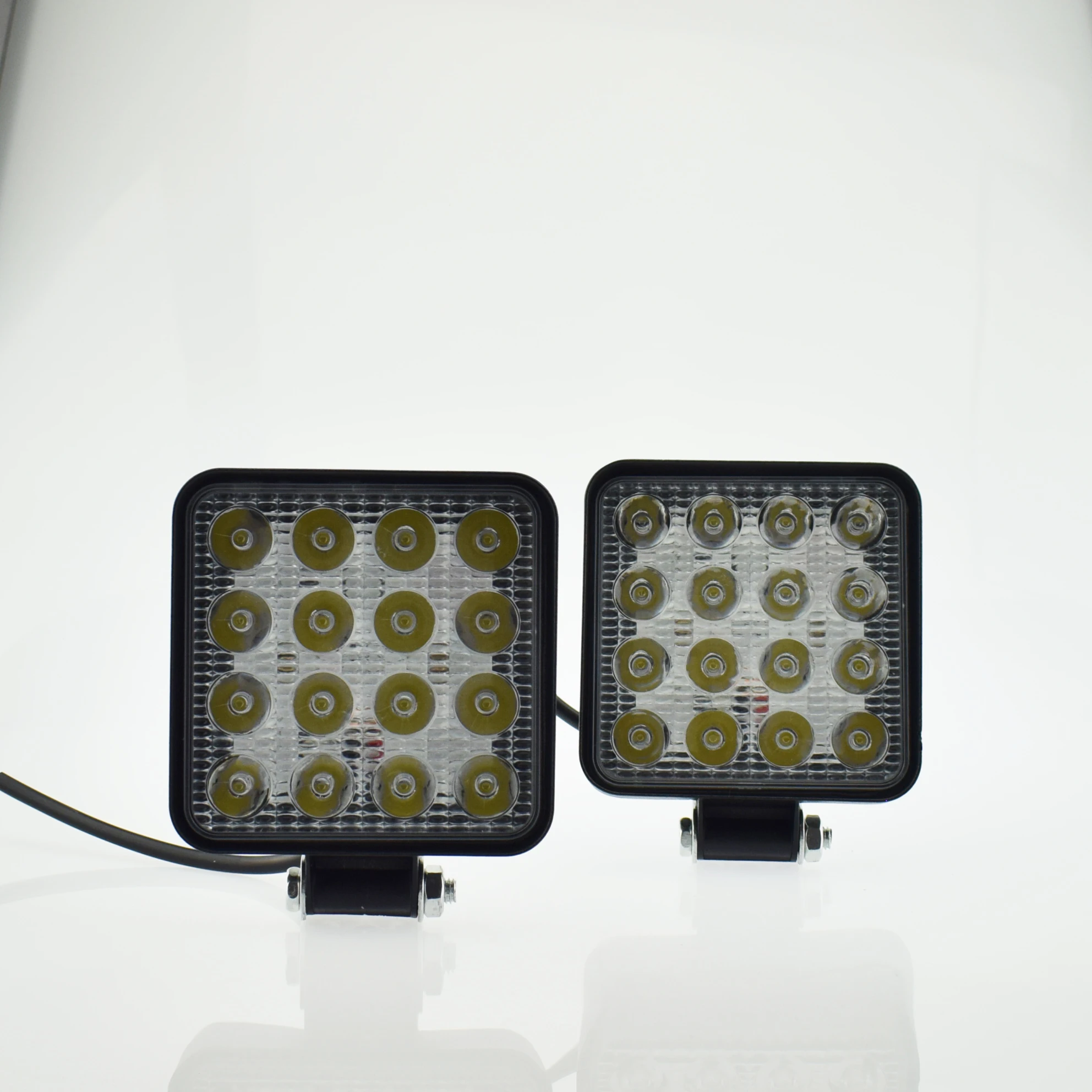 Автомобильная вспомогательная лампа 12 В 48 Вт Точечный светильник Авто рабочее