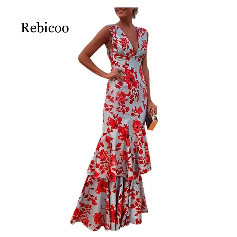 Винтажное летнее платье макси с глубоким v-образным вырезом и оборками на подоле