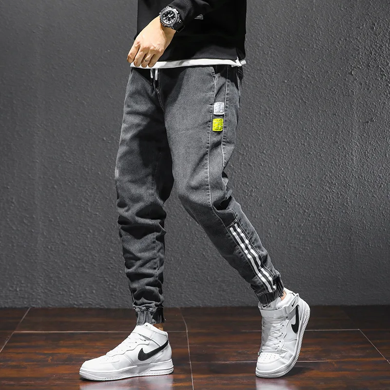 

Korean Style Men's Baggy Cargo Jeans Male Loose Casual Harem Stripe Pants Plus Size 4XL Elastic Waist Full Length Trousers Men