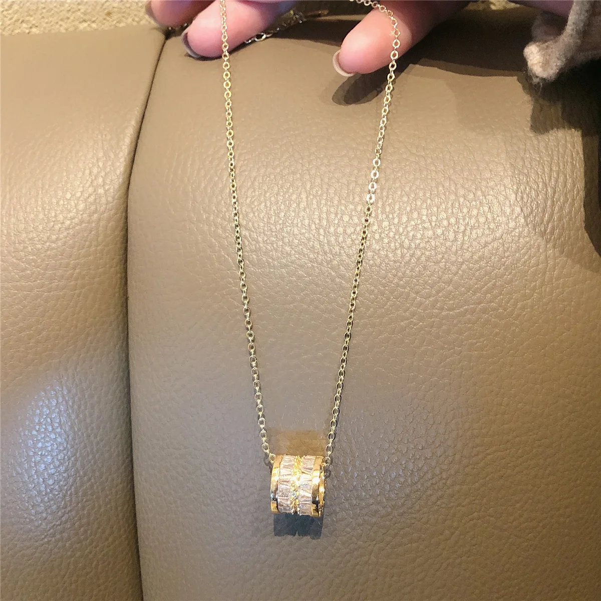 

Ladies Planet Circle Smiley Face Series Necklace Niche Micro-inlaid Zircon Necklace Wild Retro Smiley Face Necklace