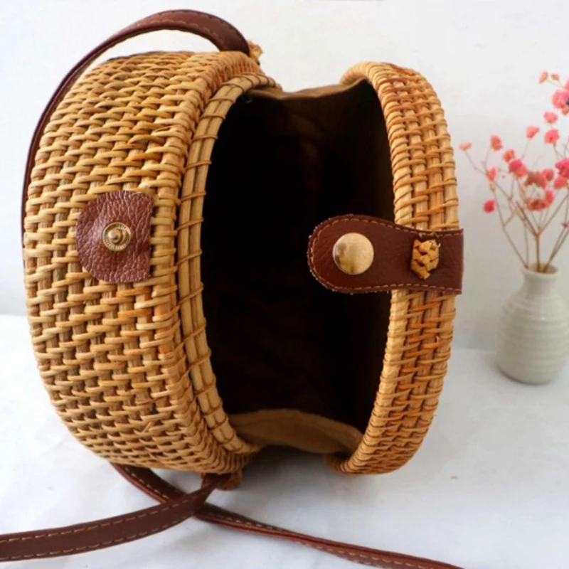 

Round Women Rattan Bag Handmade Petal Rattan Shoulder Beach Bag Crossbody Bag Sunflower, Flower Style