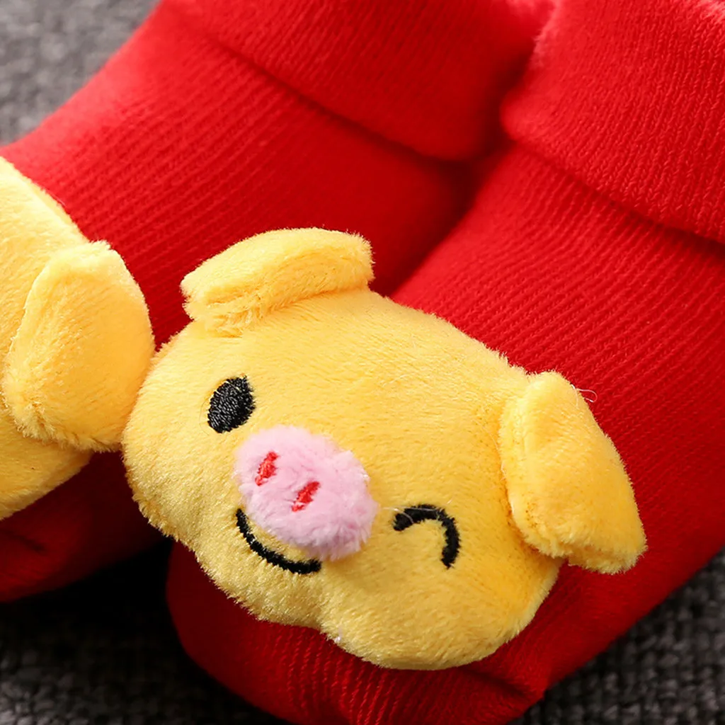 Носки для малышей Нескользящие хлопковые носки-тапочки с рисунком куклы мягкие милые ботинки Нескользящие носки с принтом поросят для новорожденных мальчиков и девочек