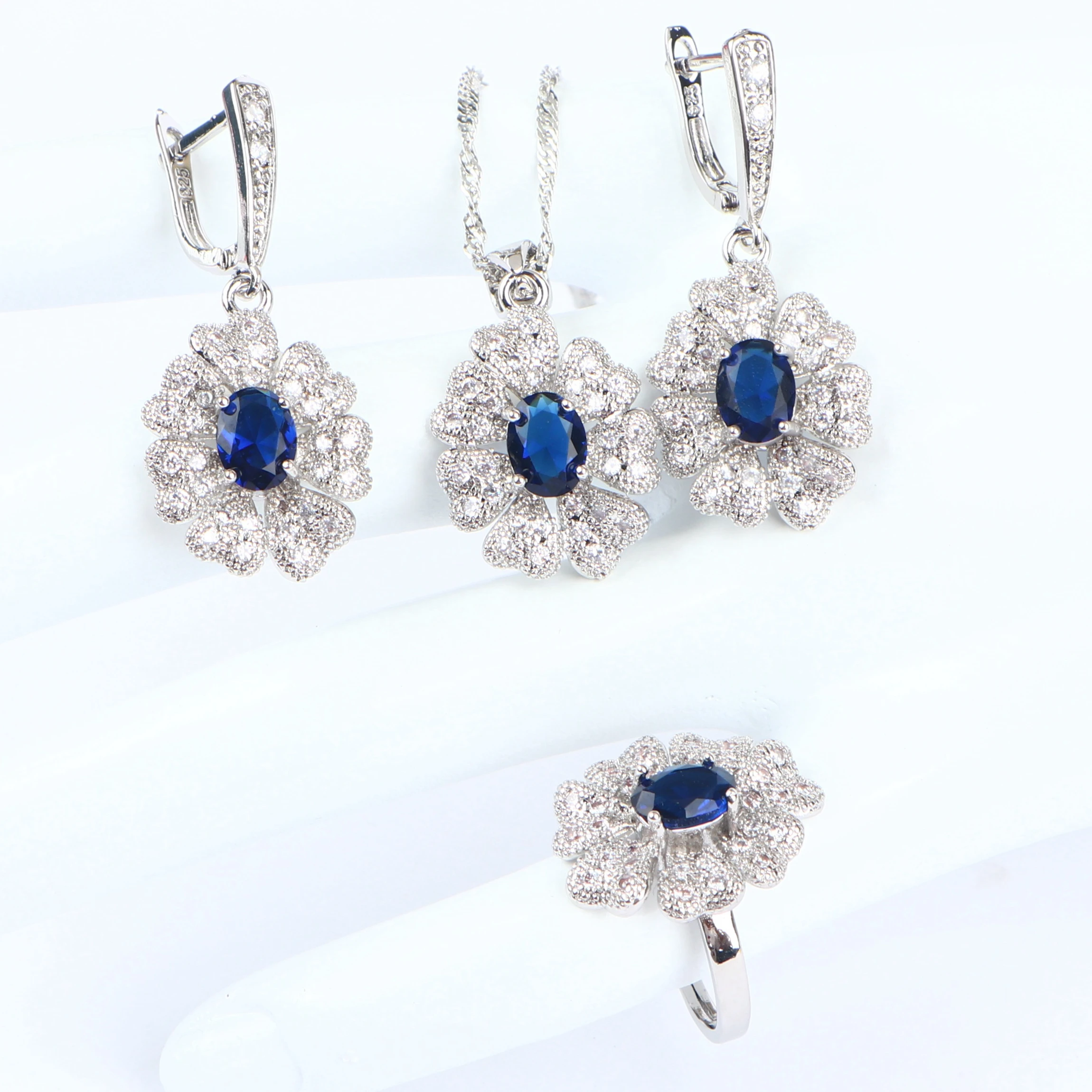 Набор свадебных украшений из серебра 925 пробы с голубым цирконием женский костюм