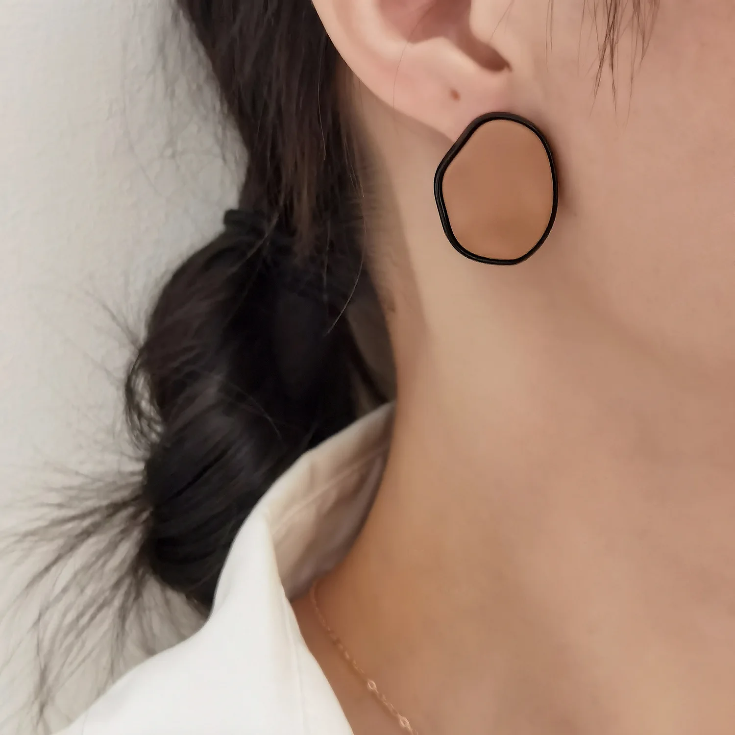 

Retro Hong Kong Style Earrings Fashion Temperament Geometric Simple High-End Earrings New Design Sense Earrings Tide