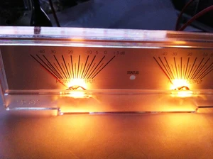 1 шт. усилитель мощности, измеритель уровня, индикатор уровня, двухсторонний автомобильный