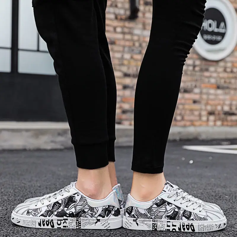 Fashion Graffiti Printed Golden Superstar Skate Sneakers Men Women Size 36-46 Classic Low Falt Glitter Shell Shoes Trainers Men