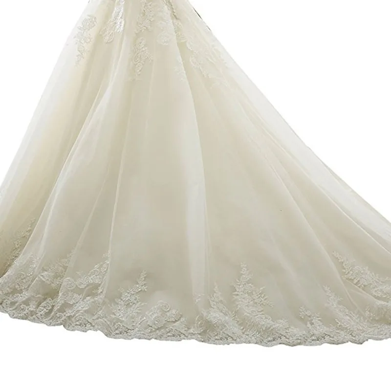 Кружевное свадебное платье с длинным шлейфом и вышивкой простое принцессы