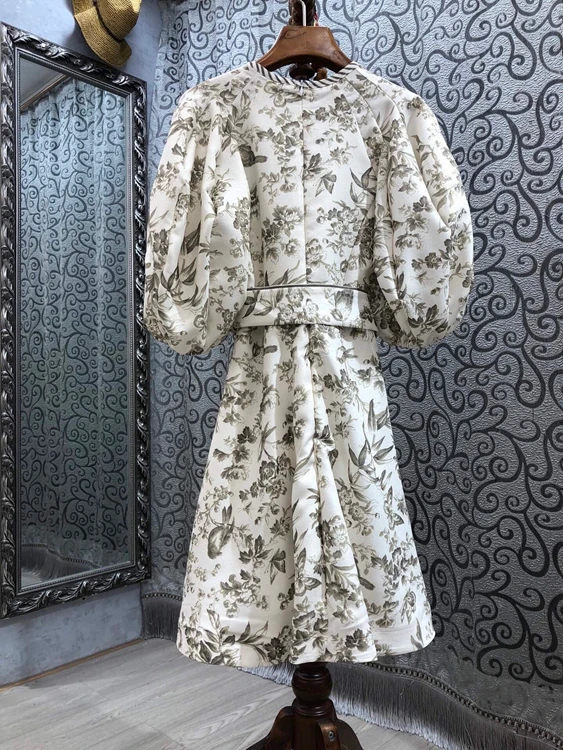 

2021 spring and summer new women's V-neck printing pattern decorative lace up waist bubble sleeve dress 317