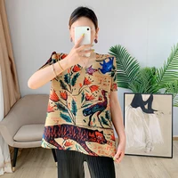 plus size tops for women summer new loose stretch printed miyake pleated t shirt round neck short sleeved casual