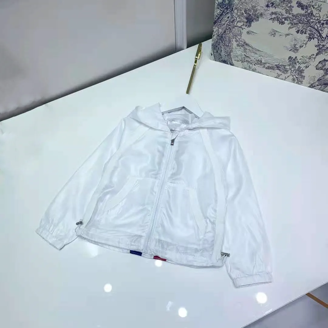 

2021 Summer Boys' and girls' white Long Sleeve assault suit, waterproof suit, comfortable and breathable casual hat jacket