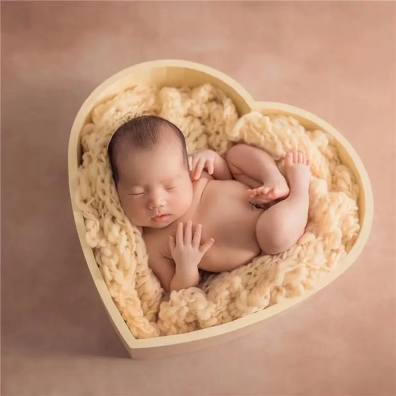 Baby Bed Photography Baby Crib Infant Heart-shaped Wooden Container Photo Studio Photography Prop Posing Props
