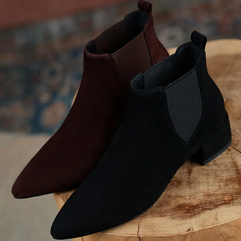 

Замшевые женские ботинки с острым носком, новинка 2022, зимние ботинки в стиле ретро, теплые модные массивные привлекательные ботинки для сне...