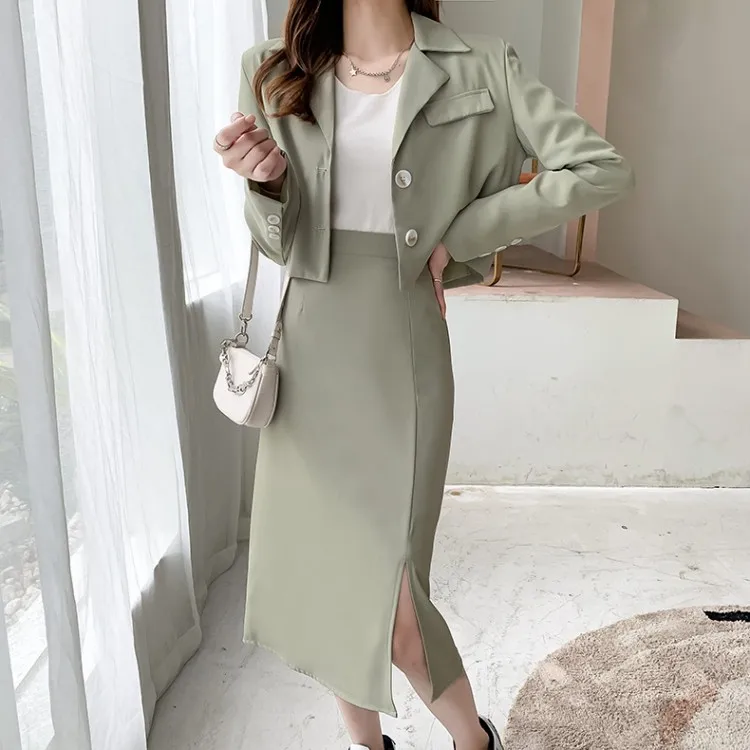 

Комплект из двух предметов Женский, элегантный короткий пиджак с английским воротником и юбка с высокой талией и разрезом, модная офисная о...