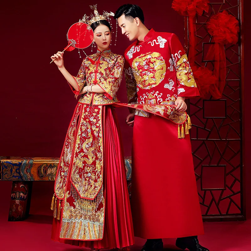 

Красное свадебное платье в китайском стиле с вышивкой дракона и феникса