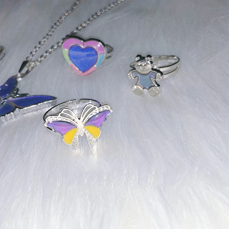 

HUANZHI 2020 New Variable Color Cute Animal Butterfly Bear Cross Opening Adjustable Color Change Rings for Women Girls Jewelry