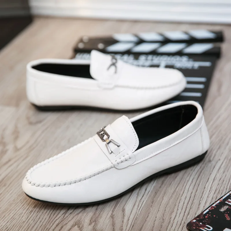 

Fashion Men Loafers Autumn Slip-on Men Boat Shoes Men Casual Leather Shoes Male Flat Shoes for Party Big Size 39-44 Mens Loafers