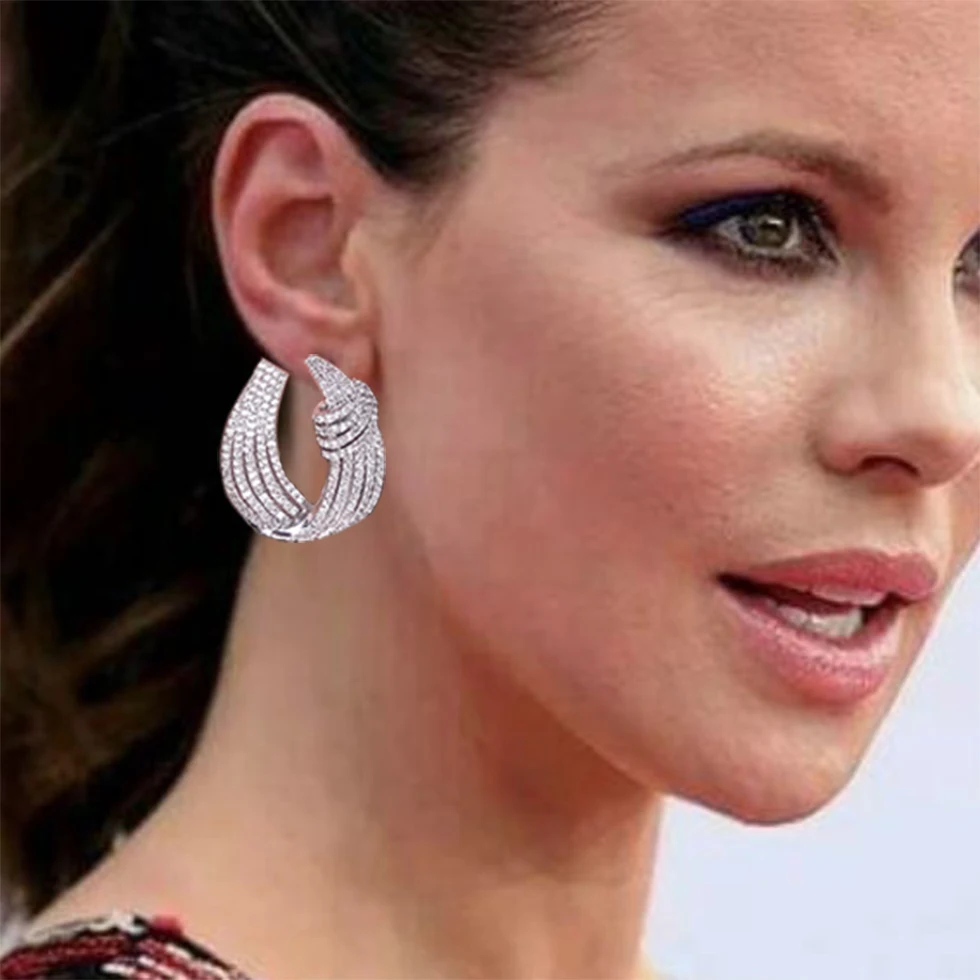 

LARRAURI Elegant Stud Earrings aretes de mujer modernos 2019 Full Cubic Zirconia Silver Earrings For Women Elegant Girls