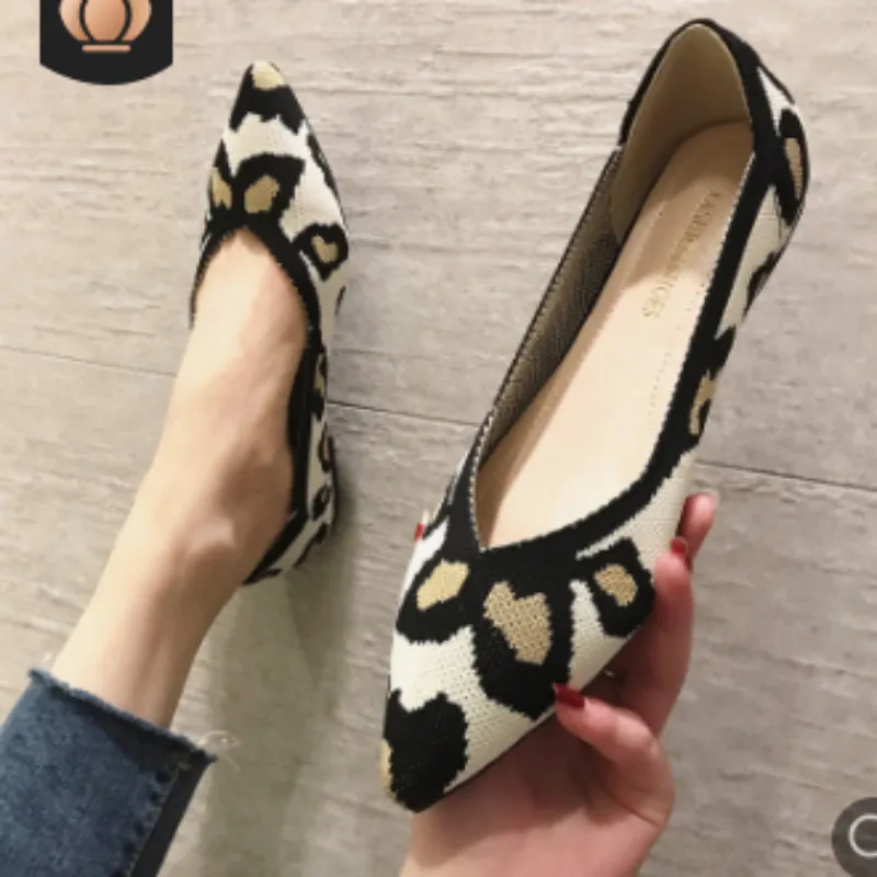 

Женские парусиновые туфли большого размера с острым носком, 43-3 цвета