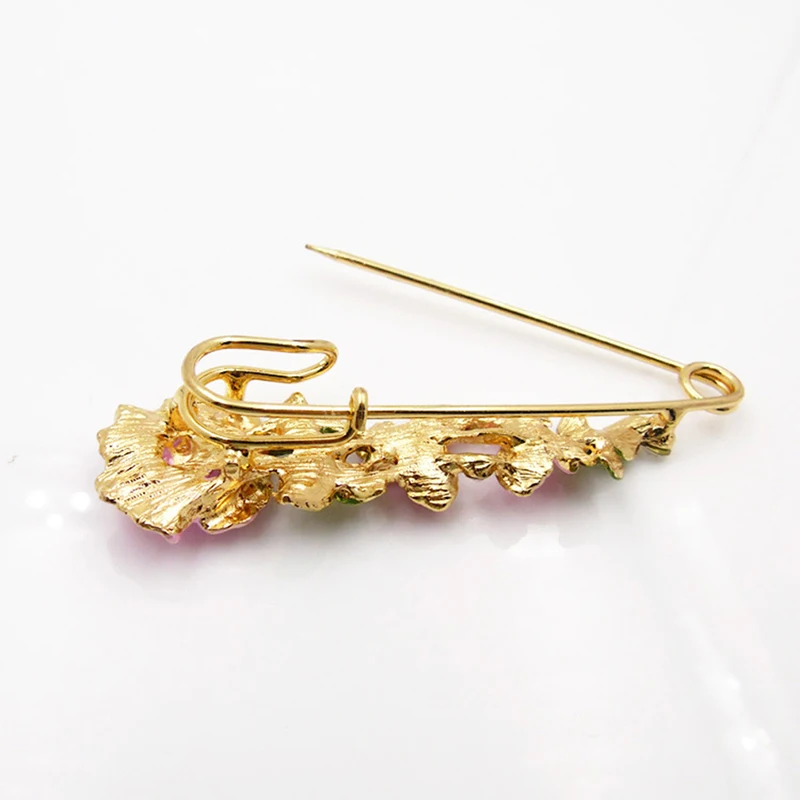 

New Fashion Deep Pink Large Retro Female Pin Brooch For Women Lapel Pin Badge Flower Rhinestone Brooch Ladies Jewelry Gift