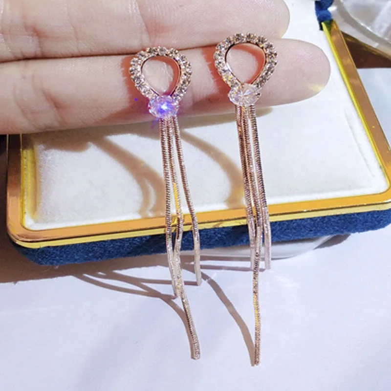 

2022 New Long Crystal Tassel Gold Color Line Stud Earrings with Rhinestone for Women Wedding Fashion Anti-allergy Jewelry
