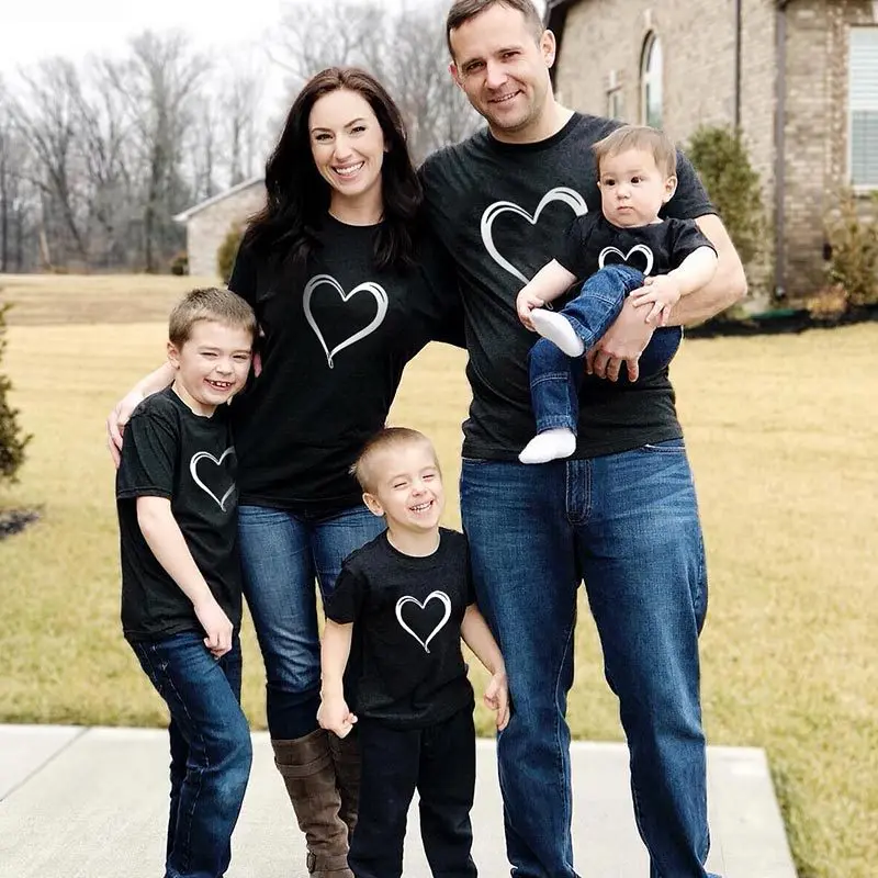 

Valentine's Day Family of Three Cotton Short Sleeve T-shirts Mom, Dad and Child White Small Fresh Love Printed Parent-child Wear