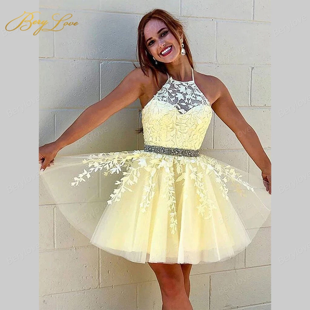 BeryLove Yellow Short Homecoming Dress Sexy Halter Neck Lace Appliques vestido curto Crystal Bead Belt Cocktail Gown Open Back