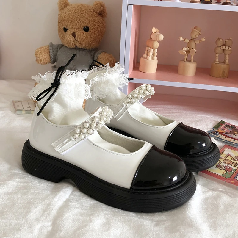 

Туфли женские из лакированной кожи, на платформе, с жемчугом