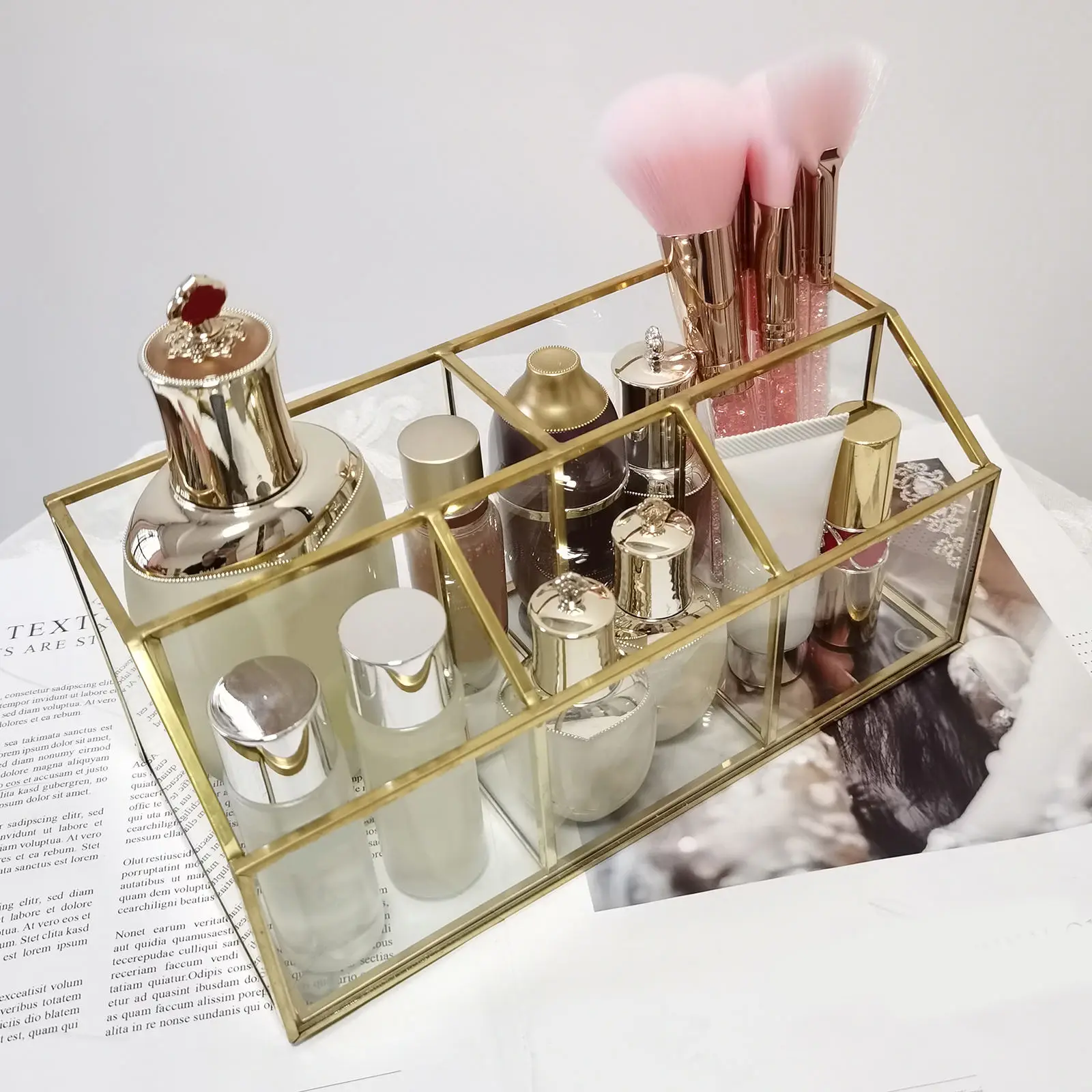 

Clear Glass Cosmetic Storage Organizer for Cosmetics, Jewelry, Hair Accessories Brush Pen Holder Table Organizer