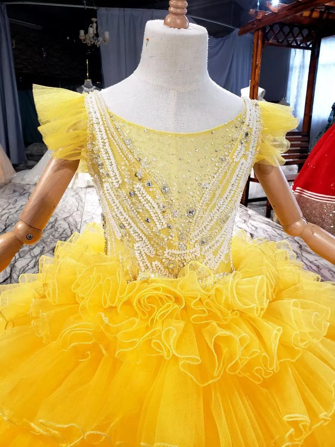 

2020 luxury diamonds girls teenager Pageant Dresses Yellow ruffled skirt Ball Gown Birthday Party girl Evening Dress