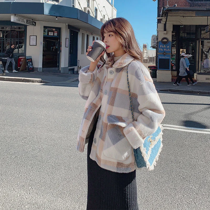 

Lamb Wool Plaid Coat Women's 2021 Autumn and Winter Korean Loose Short Imitation Mink Wool Warm Jacket New on The Market