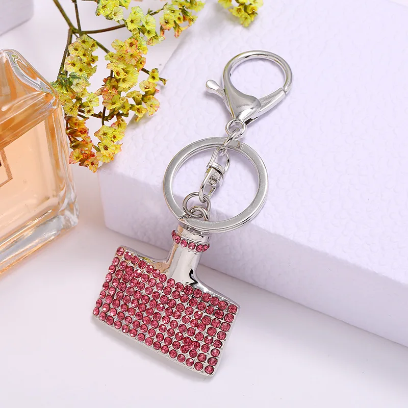 Новинка 2020 брелок для ключей из металлического сплава в форме бутылки с