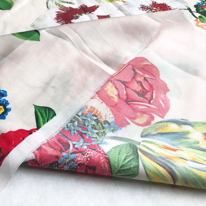 

Spring new printed fabric European brand, flower group bouquet worker DIY sewing fabric factory shop is not out of stock
