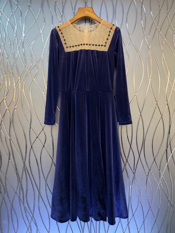 

2021 new women fashion round neck color matching stitching perspective stitching long-sleeved velvet skirt dress 098