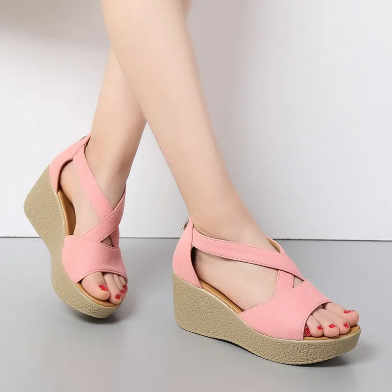 Сандалии женские с открытым носком босоножки на танкетке кожаная обувь лето 2018 |