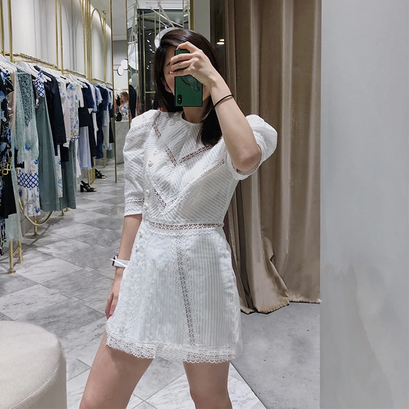 TWOTWINSTYLE, открытые, элегантные, Комбинезоны для женщин, с круглым вырезом, с пышными рукавами, кружевные, с рюшами, шорты для женщин,, летняя мода, новинка
