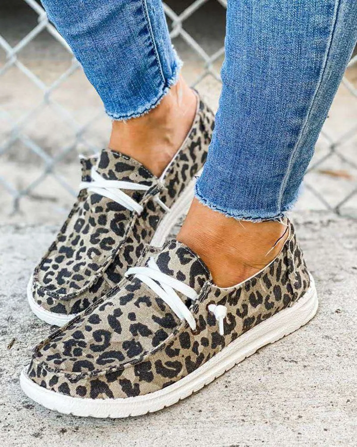 

Women Loafers Summer flats Casual Lace Up Shoes Comfortable Flat Sneakers Solid Leopard Fashion Ladies Cavas Shoes plus Size2021