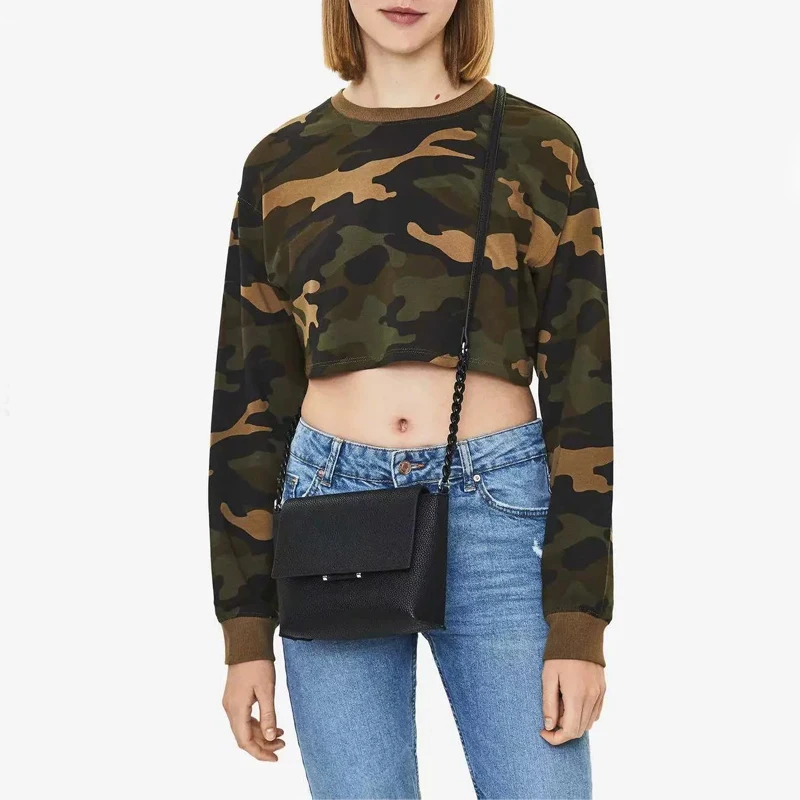 

Женский Укороченный свитшот со спущенными плечами, камуфляжный укороченный пуловер с камуфляжным принтом