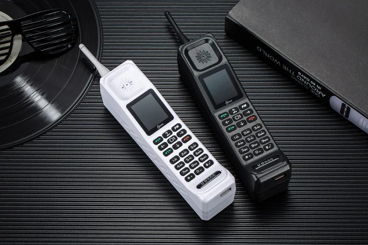 С антенной Ретро стиль большой бар мобильный телефон сильный сигнал power Bank Dual sim 4500 мАч фонарик MP3 MP4 Вибрация Bluetooth