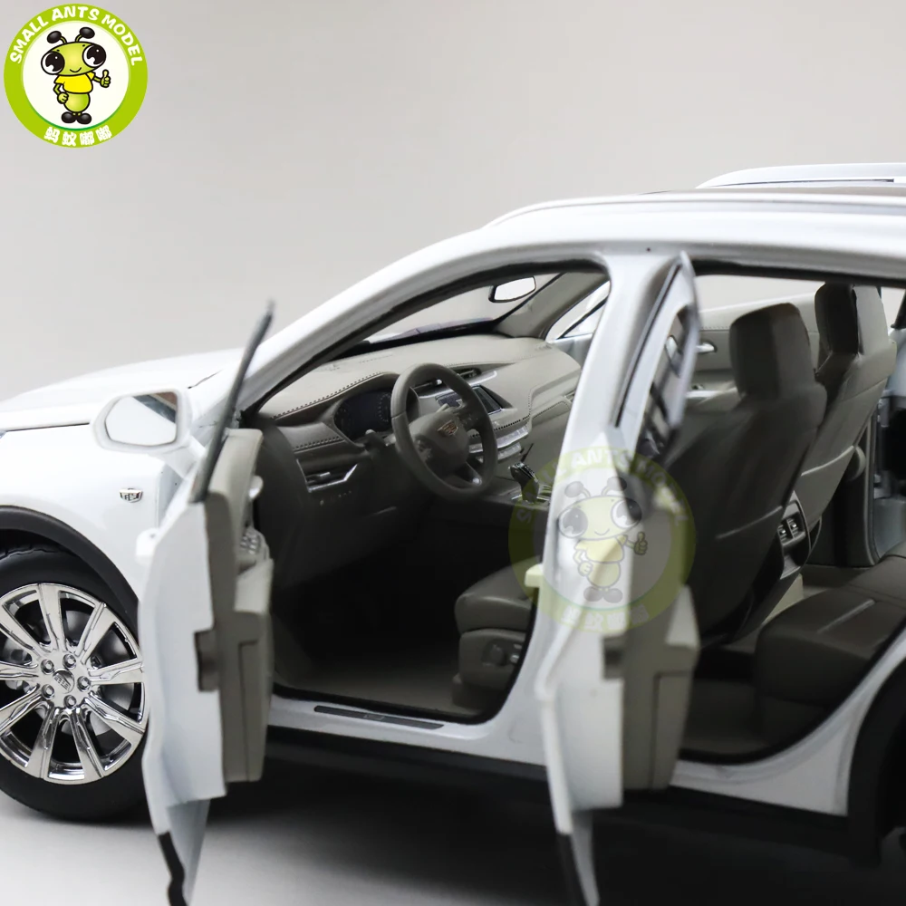 1/18 США GM Cadillac XT4 литой модельный автомобиль игрушка джип подарки для мальчиков и девочек