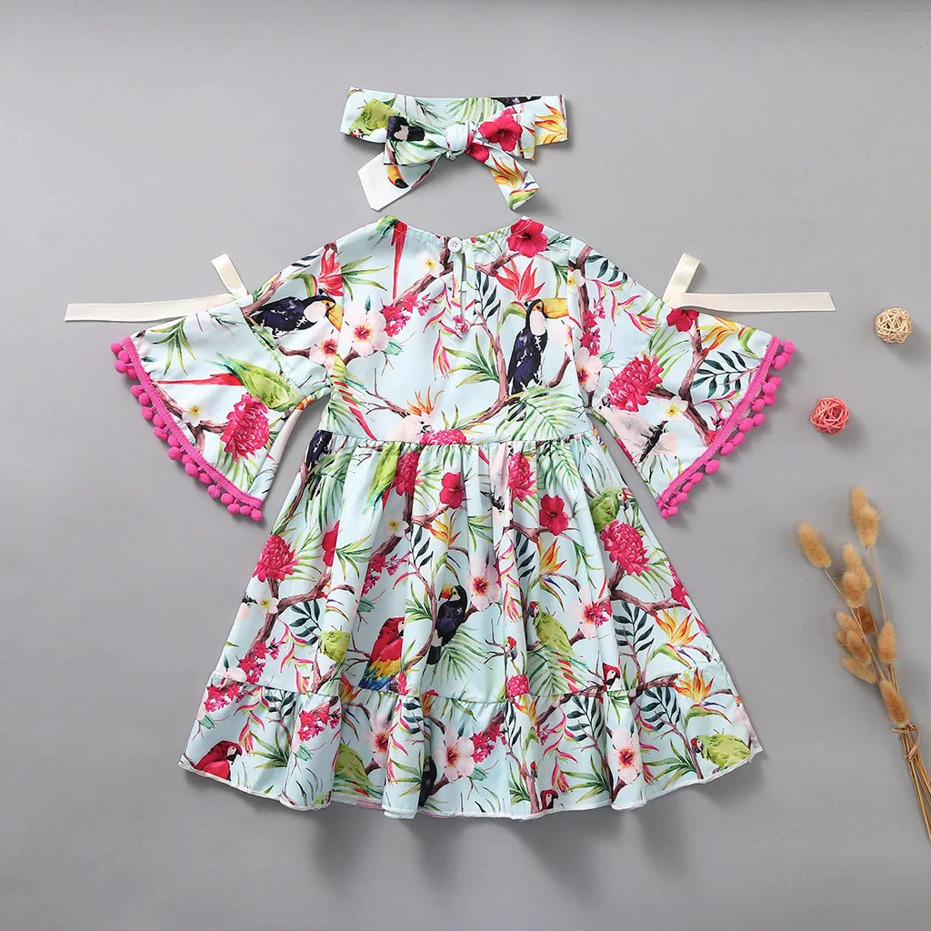 Летнее платье для маленьких девочек с расклешенными рукавами и цветочным
