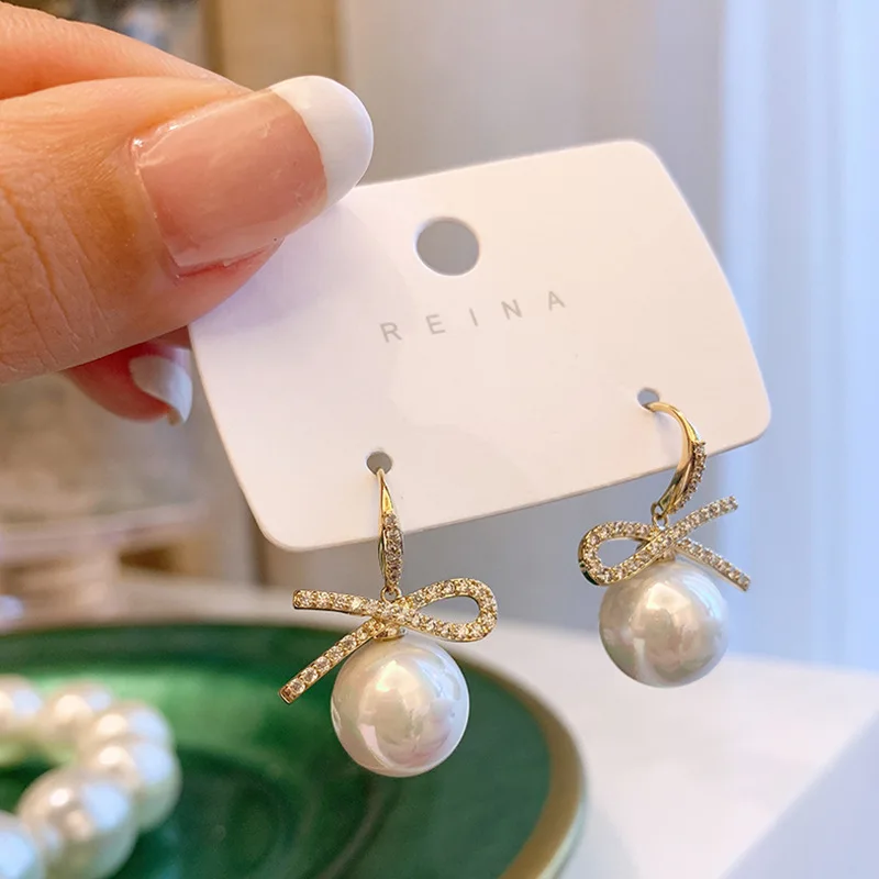 

Diamond Bowknot Pearl Earrings For Women New Simple Temperament Retro Classic Earrings Fashion Trend Jewelry Cute Accessories