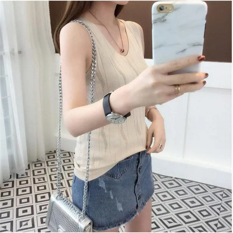 Удобная трикотажная кофточка Новинка лета 2020 шелковая ажурная с v-образным