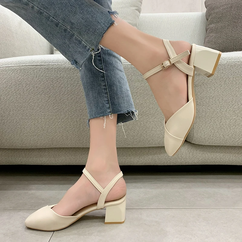 

2021 Summer Beige Heeled Sandals Shallow Mouth Comfort Shoes for Women All-Match Med Black Closed Girls Fashion New Block Retro