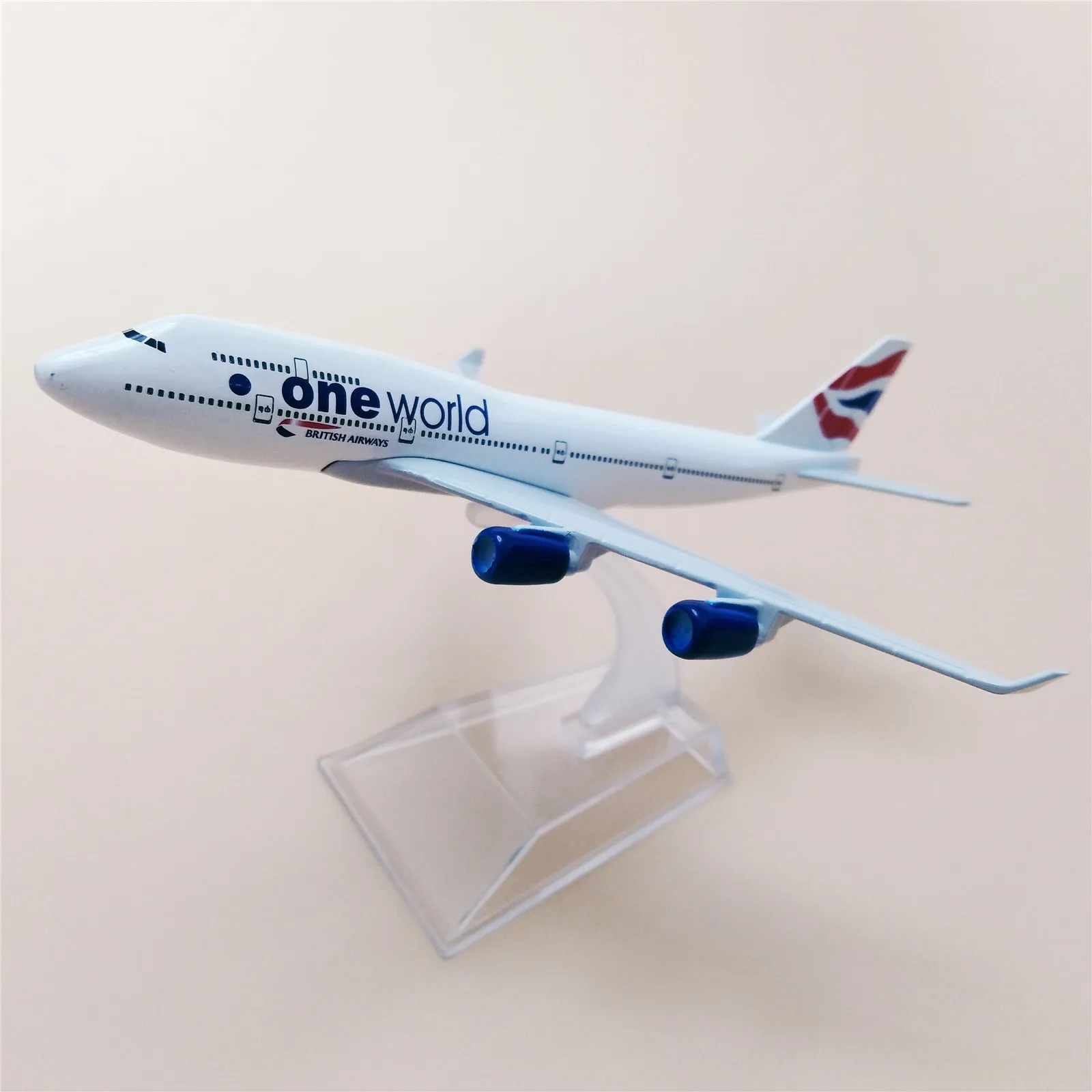 Модель самолета из металлического сплава 16 см авиакомпания AIR ONE WORLD B747 Боинг 747