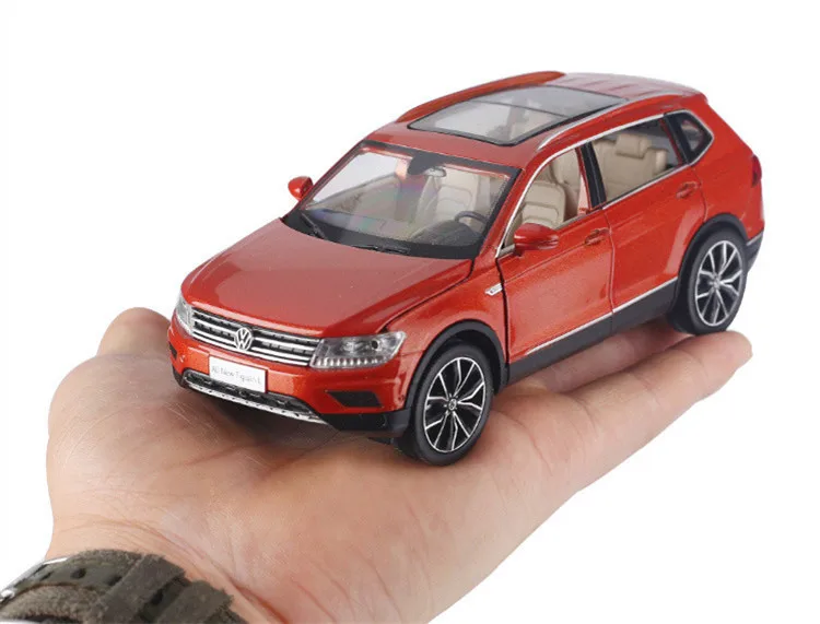 Высокое качество 1:32 Новая модель сплава Tiguan L, моделирование литья под давлением звука и света оттягивающаяся назад модель украшения
