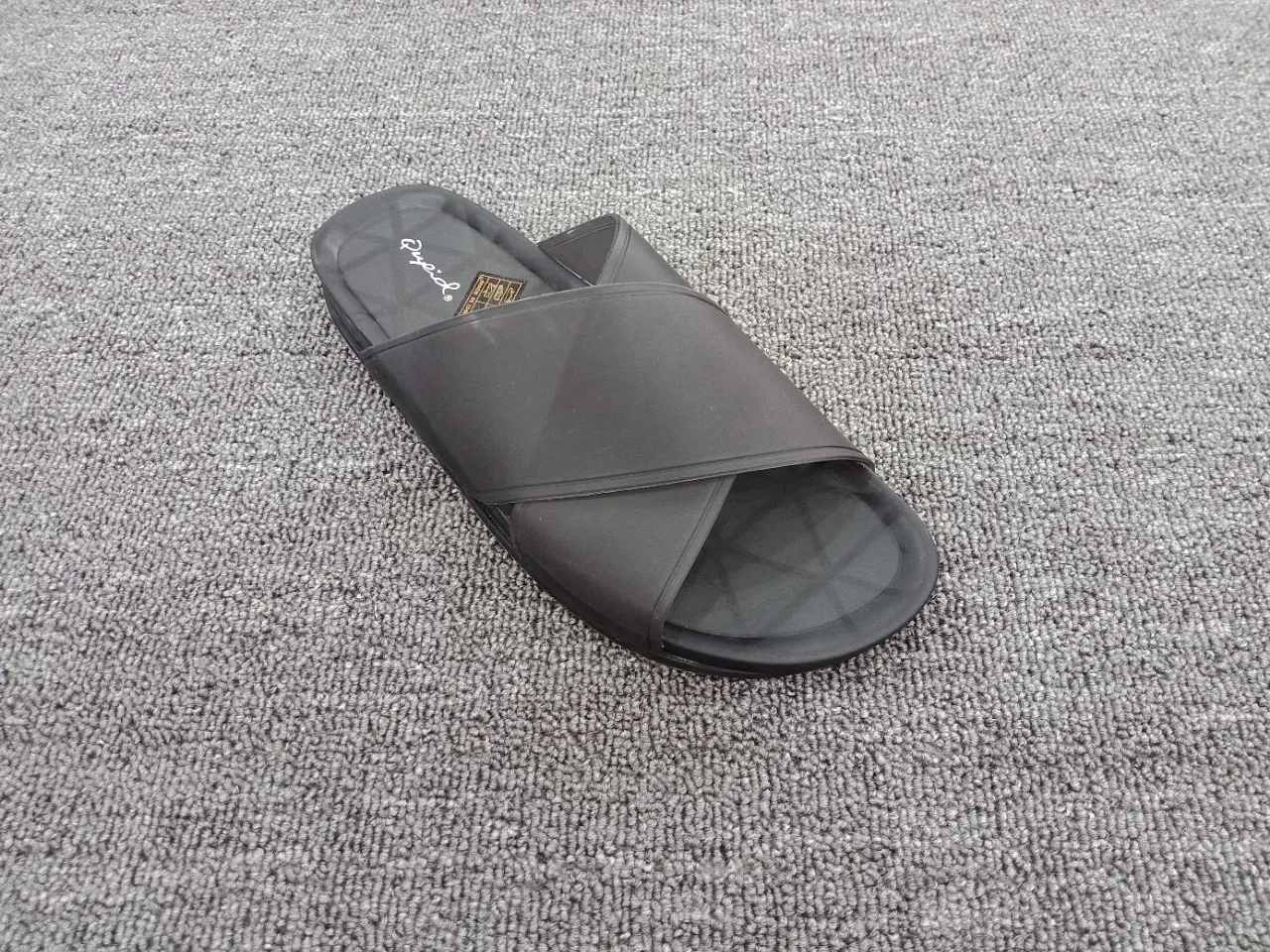 Сланцы женские из пластика неоновые шлепанцы с перекрестной завязкой пляжные