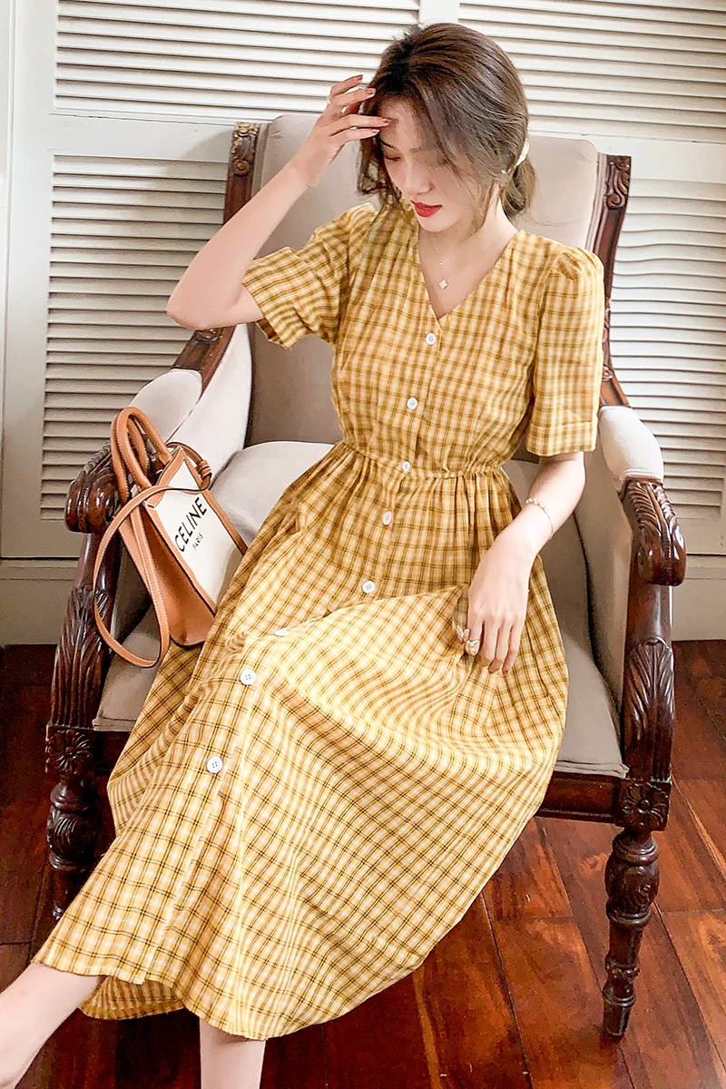 

Uulutonica Summer Women Elegant Fashion A-line Plaid Button Mid-calf Short Puff Sleeve Empire V-neck Single Breasted Dress