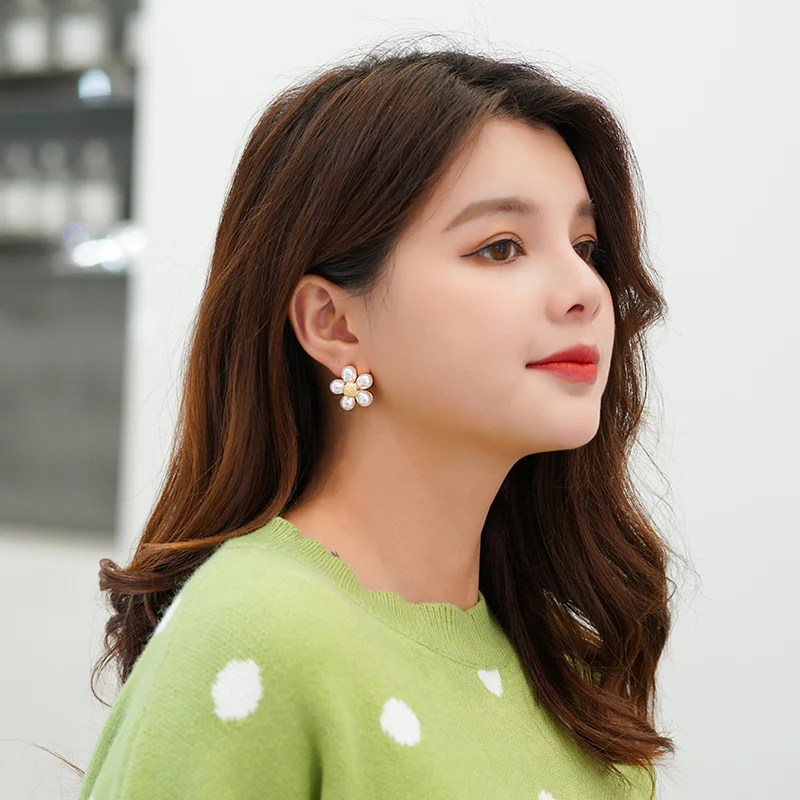 Женские серьги гвоздики Xinwei модные в стиле барокко с жемчужинами и цветами