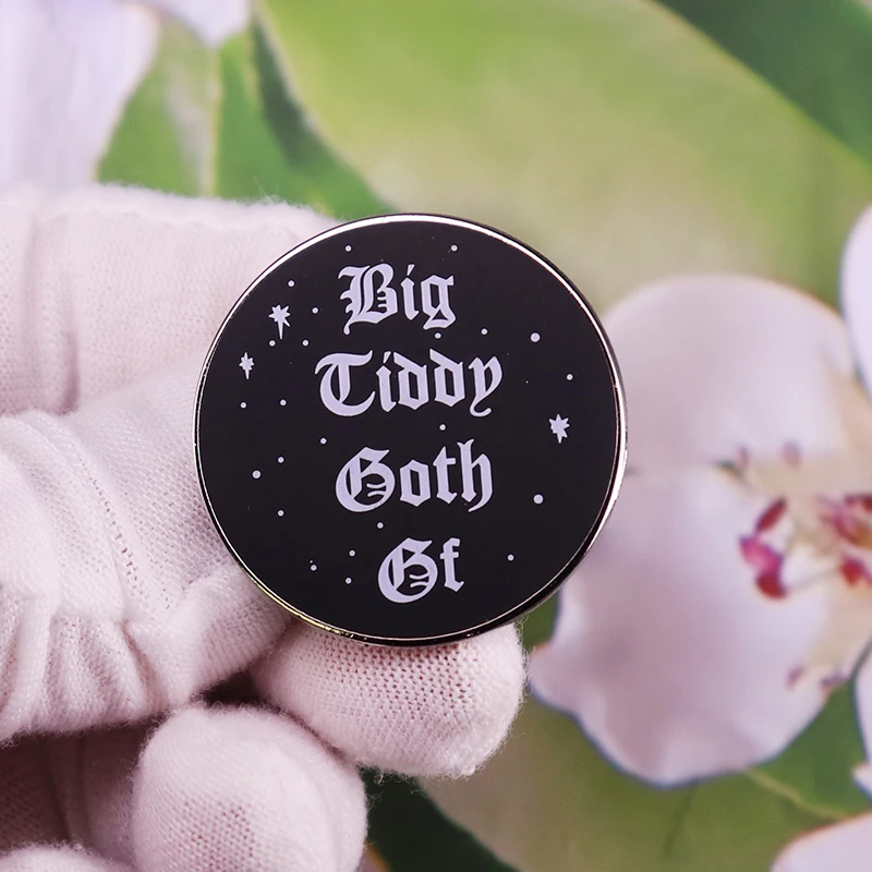 

Большая эмалированная брошь Tiddy Goth Gf в готическом стиле